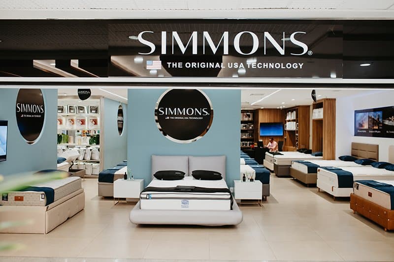 Entrada da loja Simmons no Shopping Conjunto Nacional, Asa Norte, Brasília